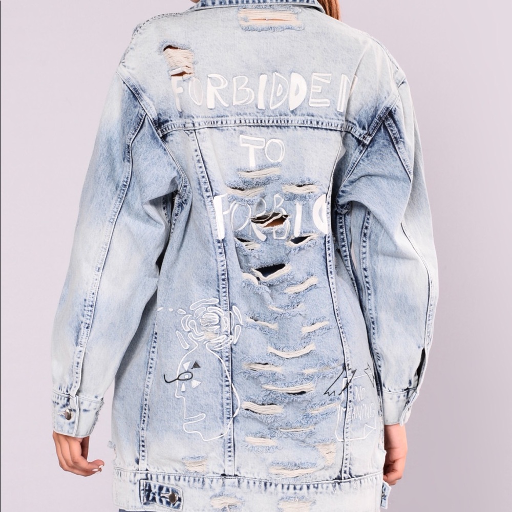 FashionNova Avery Abstract Distressed Denim Jacket - Picture 5 of 8